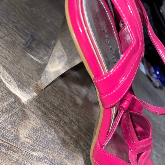 High heels - Picture 3 of 4